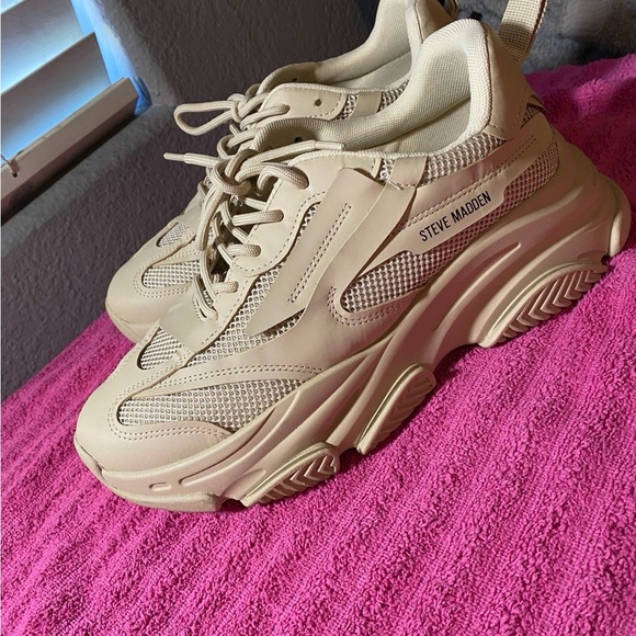 Steve Madden possession sneakers - Picture 4 of 5